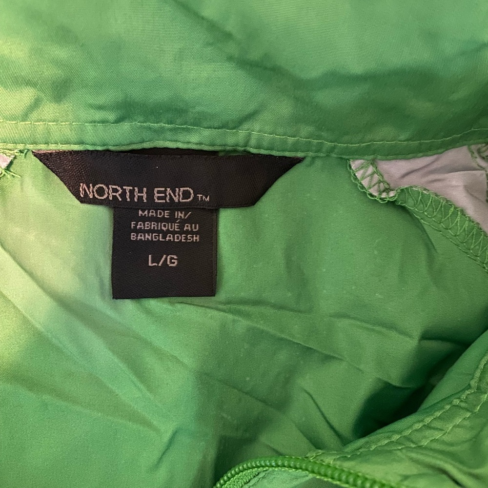 Beautiful Green & Grey North End Men’s windbreaker jacket, New with tags!